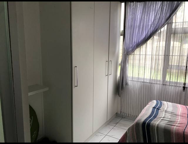 2.5 BEDROOM FLAT RENTED IN SYDENHAM